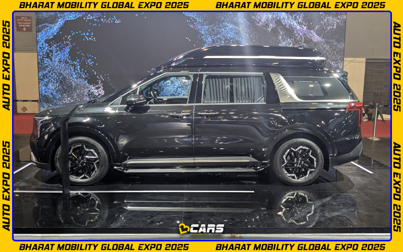 352374auto expo 2025 kia carnival hi limousine side exterior