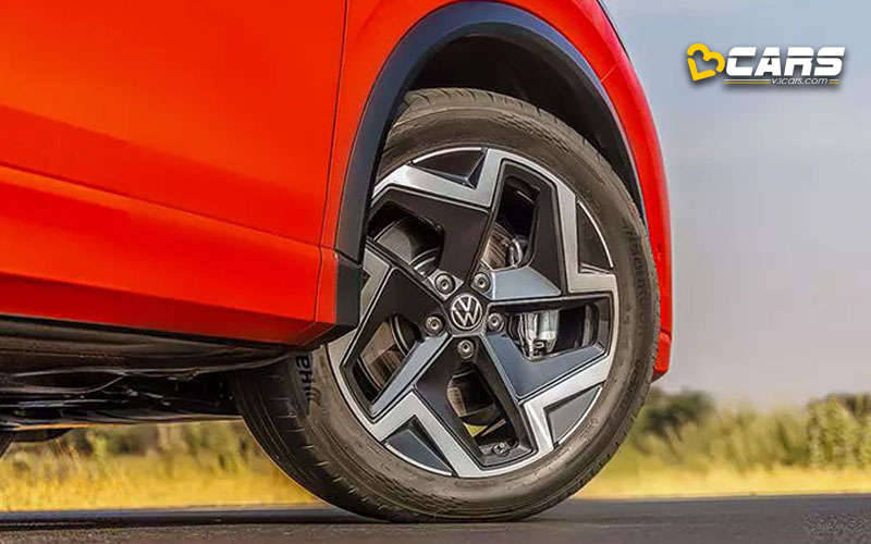 19-Inch Diamond-Cut Alloy Wheels