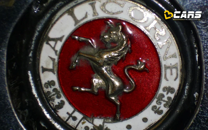 Corre La Licorne Horse Logo