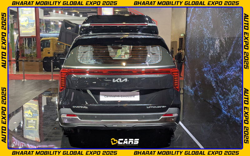 844081auto expo 2025 kia carnival hi limousine rear exterior
