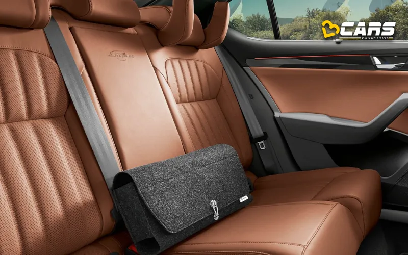 877097skoda superb interior