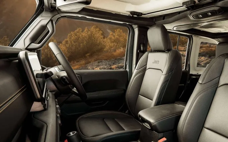 Wrangler-Interior-13