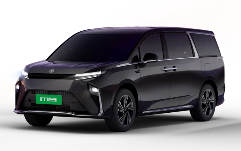 MG M9 Exterior Image