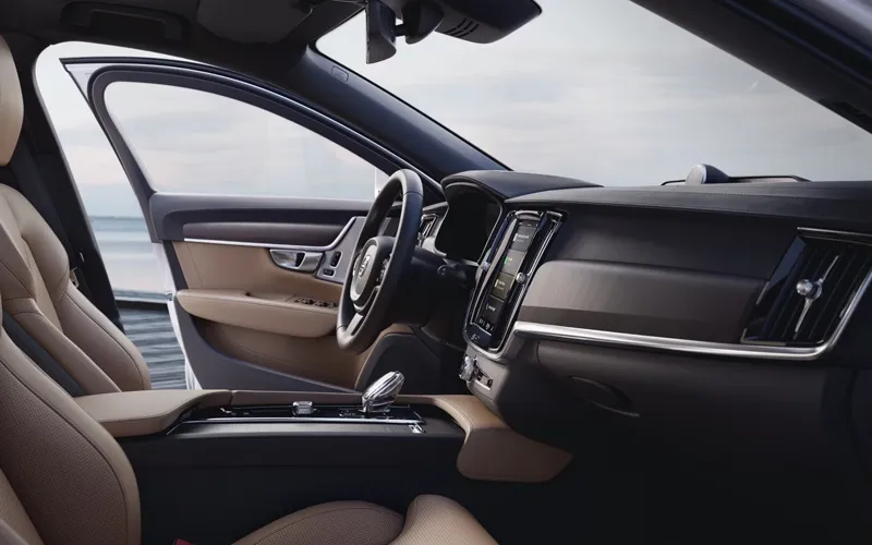 S90-Interior-60