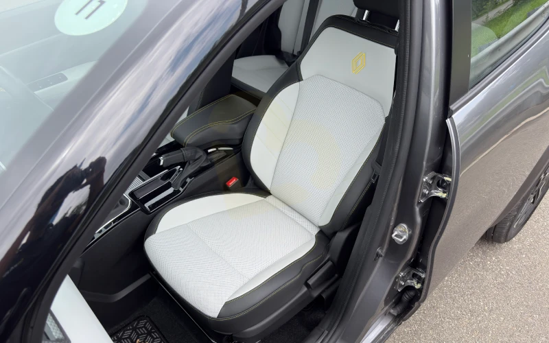Kiger-Interior-99