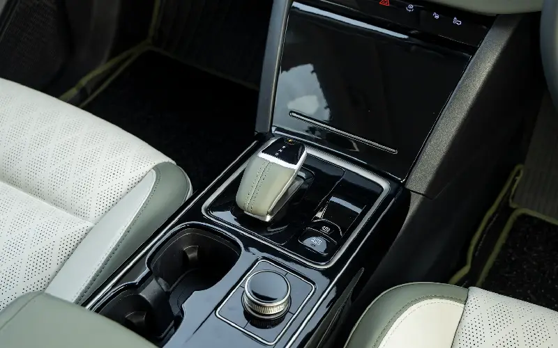 XEV 9S-Interior-52