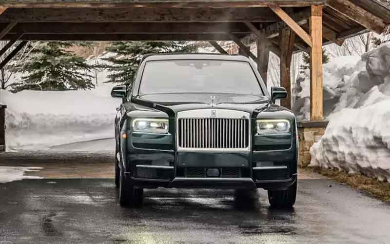 Rolls Royce Cullinan Exterior Image