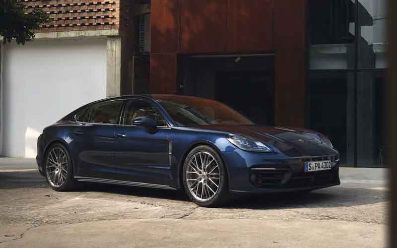 Porsche Panamera GTS Exterior Image