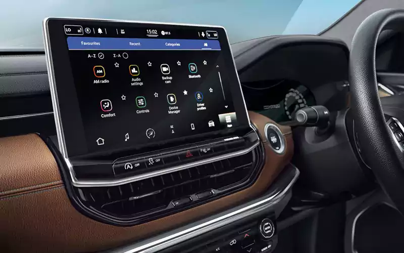 Compass-Interior-42