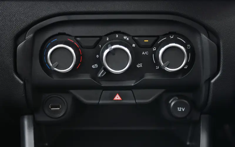 C3-Interior-39