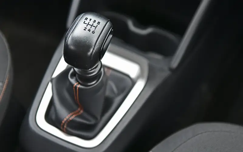 C3-Interior-78