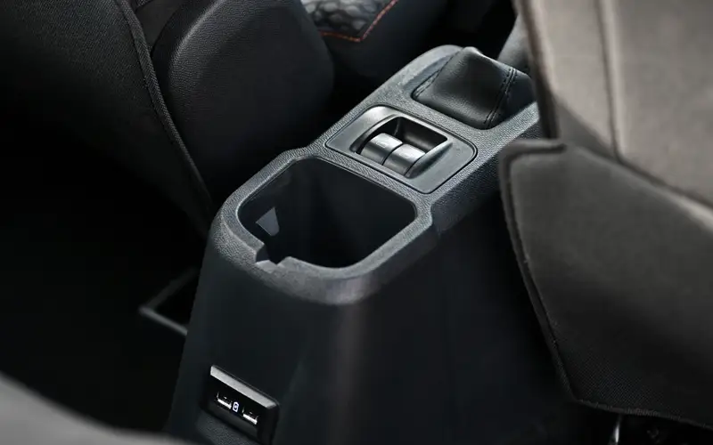C3-Interior-34