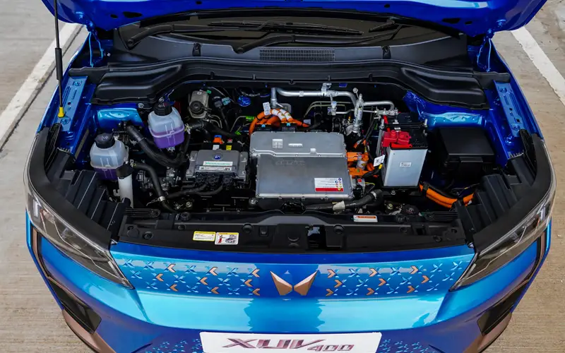 XUV400 EV-Exterior-75
