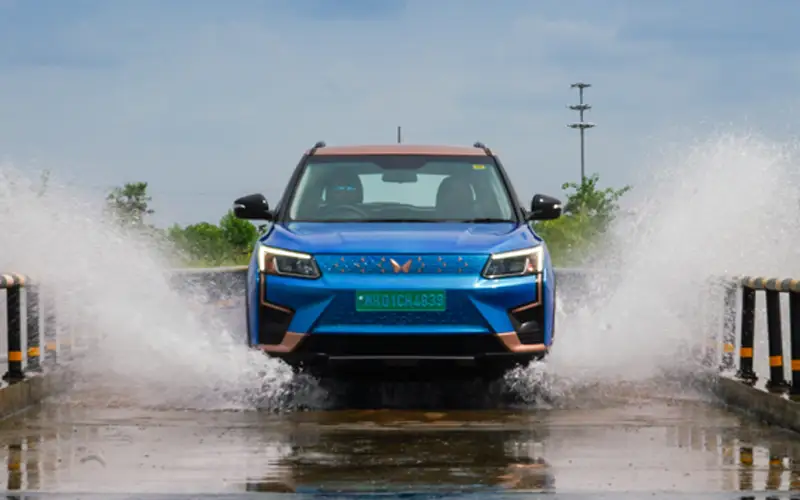 XUV400 EV-Exterior-86