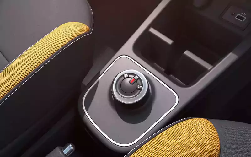 Kwid-Interior-14