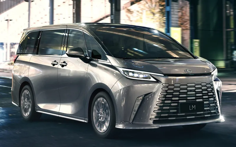 Lexus LM Exterior Image