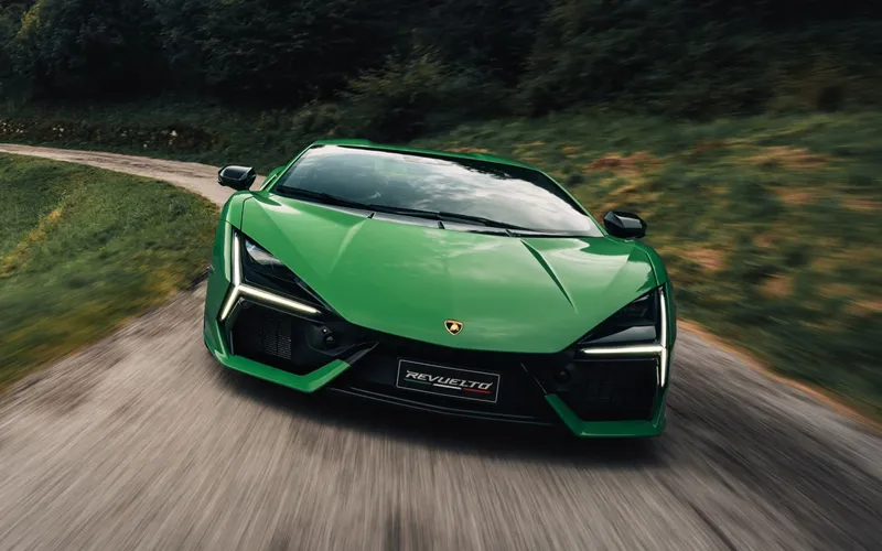 Lamborghini Revuelto Exterior Image