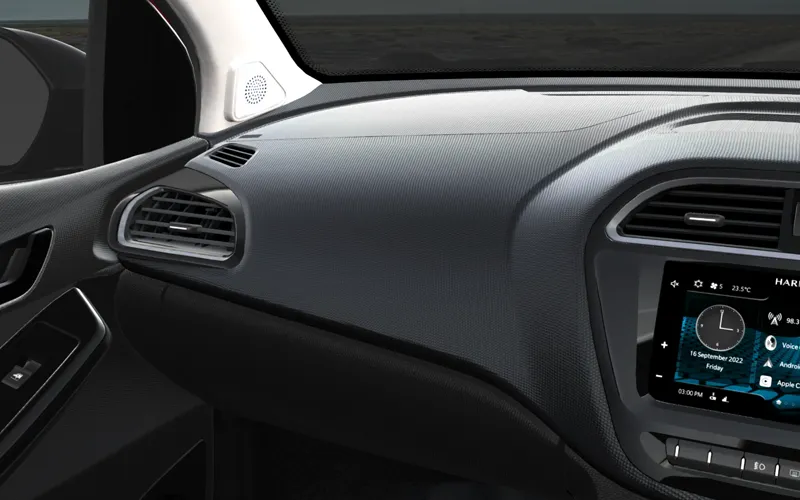 Tiago NRG-Interior-32