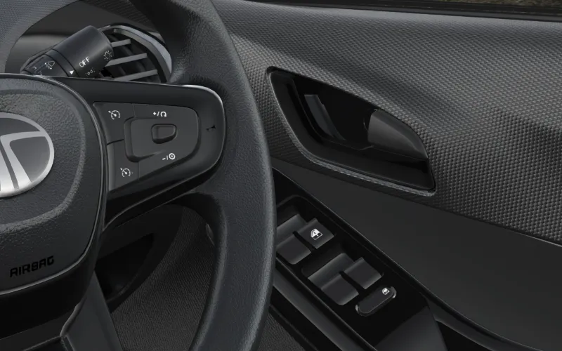 Tiago NRG-Interior-91
