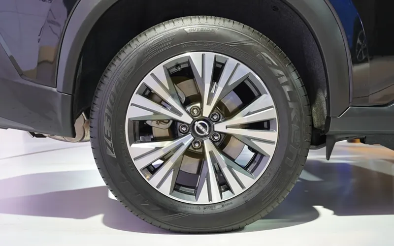 X-Trail-Exterior-70
