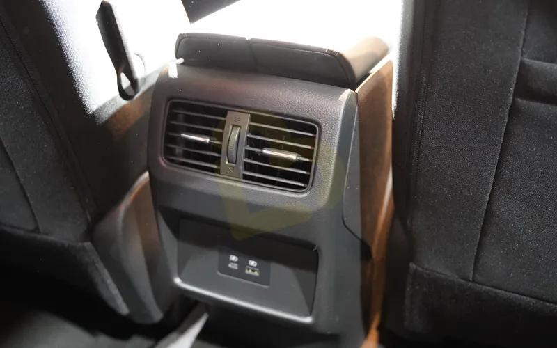 X-Trail-Interior-32