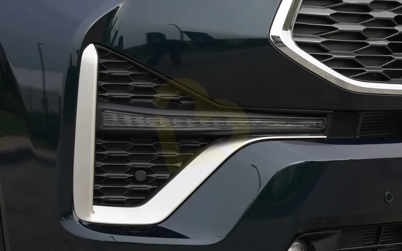 Innova Hycross-Exterior-100