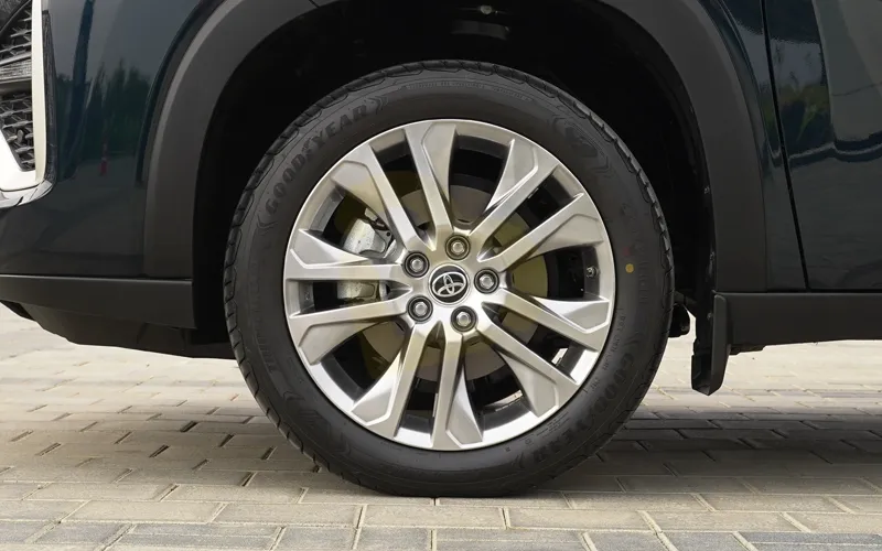Innova Hycross-Exterior-13