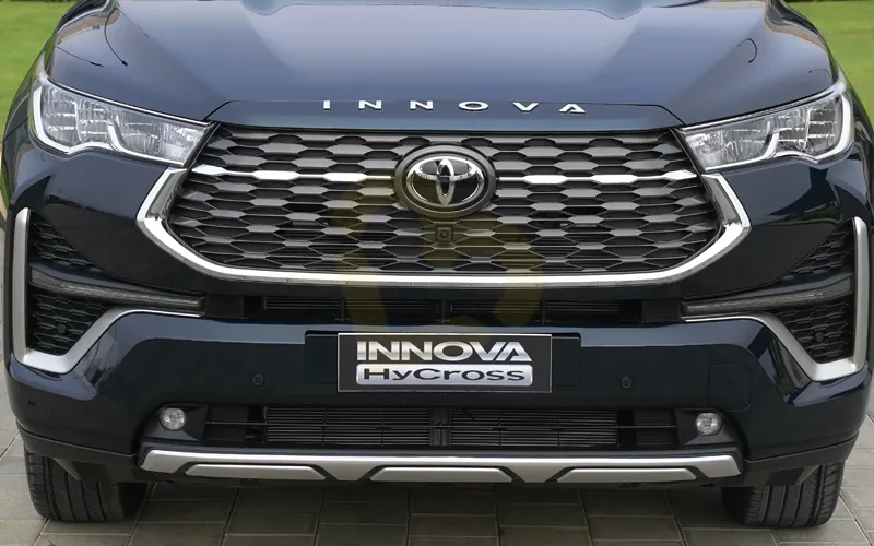 Innova Hycross-Exterior-36