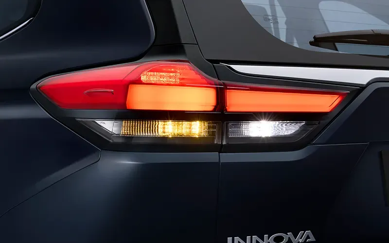 Innova Hycross-Exterior-26