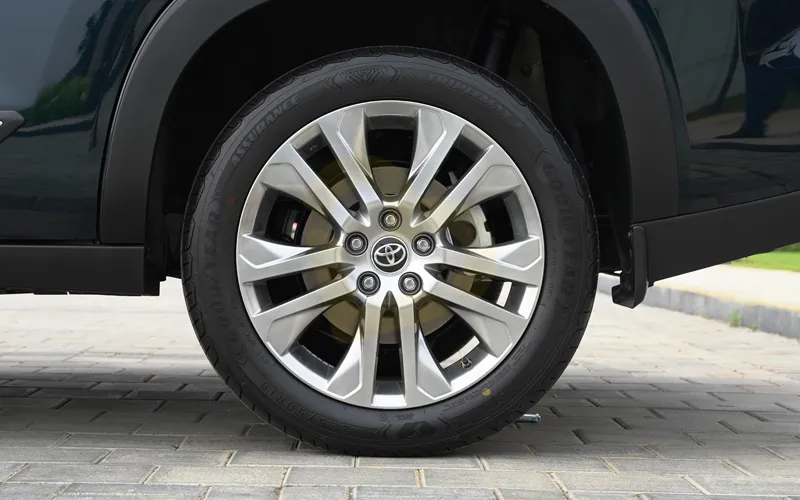 Innova Hycross-Exterior-11