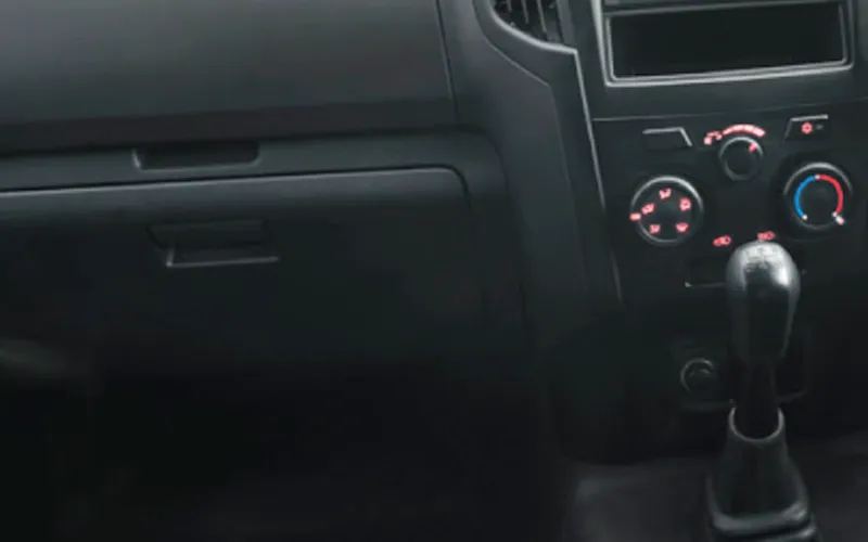 D-MAX-Interior-42