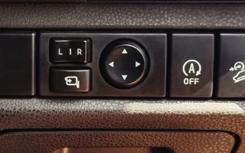 V-Cross-Interior-79