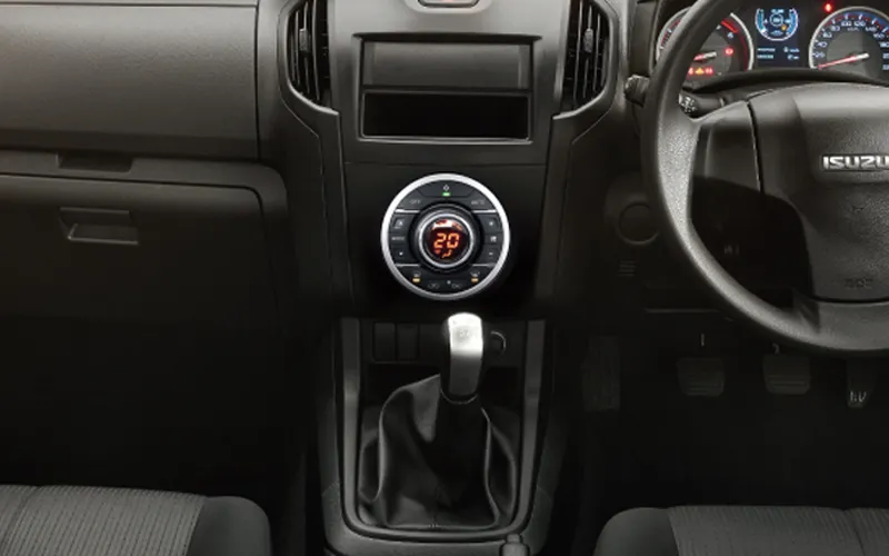 Hi-Lander-Interior-89