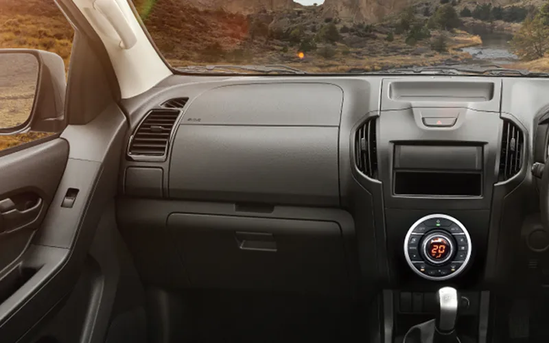 Hi-Lander-Interior-62