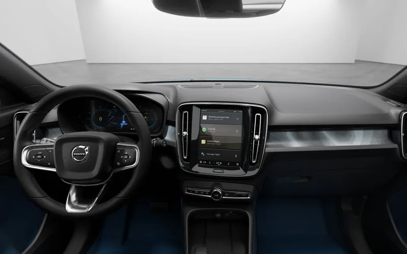 C40 Recharge-Interior-90