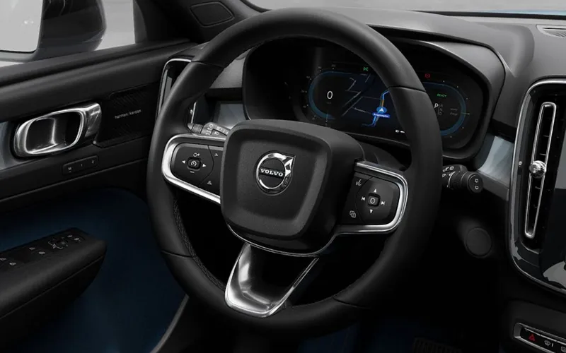 C40 Recharge-Interior-94