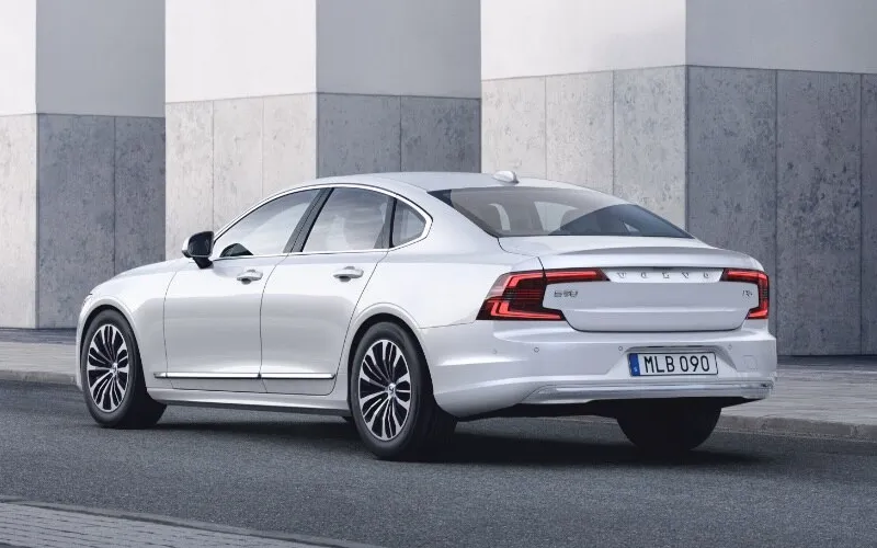 S90-Exterior-34