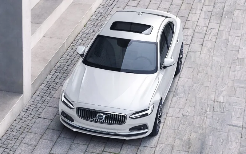 S90-Exterior-98