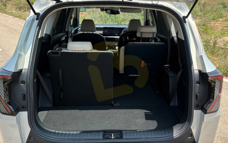Carens Clavis-Interior-10