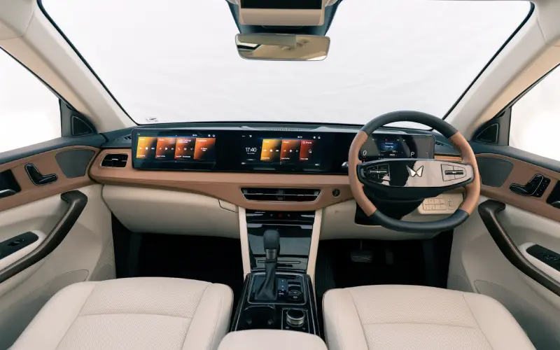 XUV 7XO-Interior-81