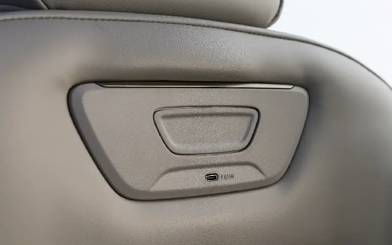 XEV 9S-Interior-44
