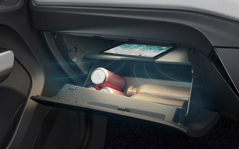 Punch-Interior-16