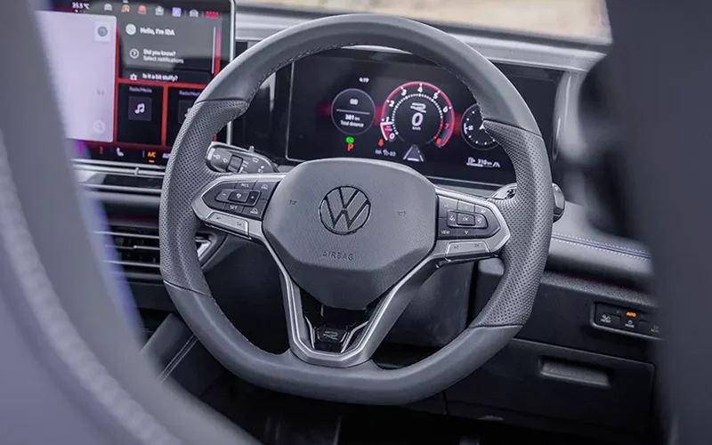 Tiguan R Line-Interior-11