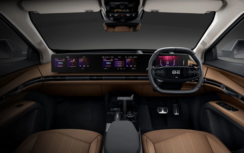 BE 6 Sporteq-Interior-36