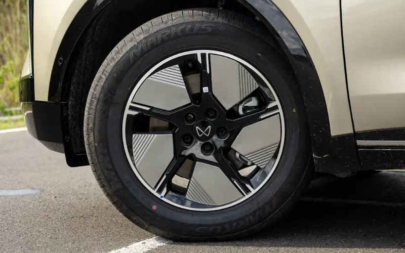 XEV 9S-Exterior-55