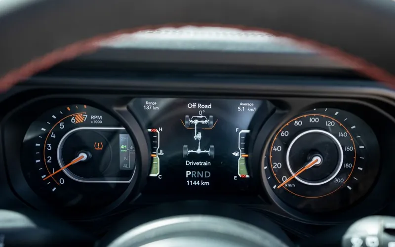 Wrangler-Interior-83