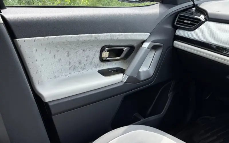 Harrier EV-Interior-40