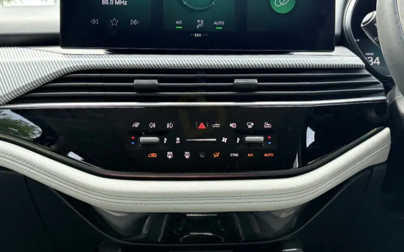Harrier EV-Interior-65