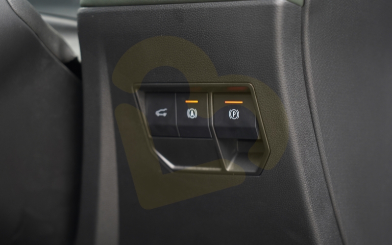 Duster-Interior-93