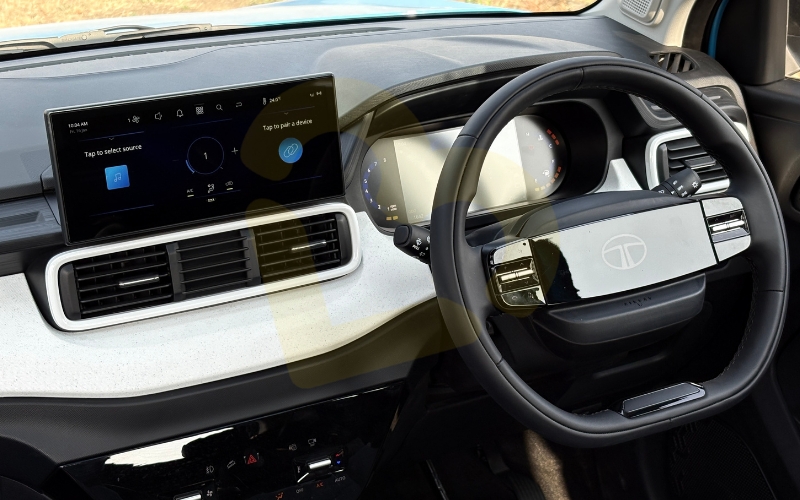 Punch-Interior-34